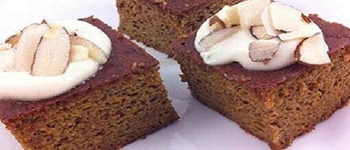 Calabaza paleo y tarta de Jengibre con glaseado de arce de vainilla