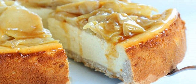 Gluten Free Apple Cinnamon Cheesecake