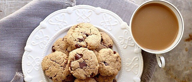 Galletas con chips de chocolate paleo